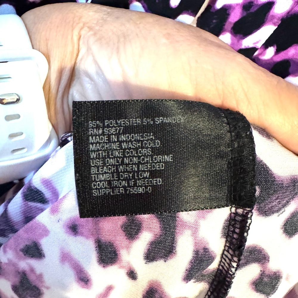 ❤️ BLACK/PURPLE PRINT SLEEVELESS PRINT TOP w/NECKLINE DETAIL  XLARGE   #S - Picture 7 of 8
